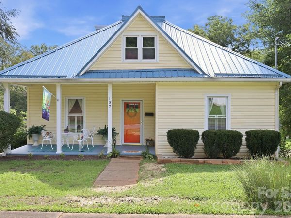 107 Burkemont Avenue, Morganton, NC 28655