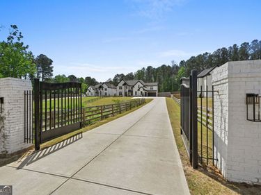 2694 Thompson Mill Road, Buford, GA 30519