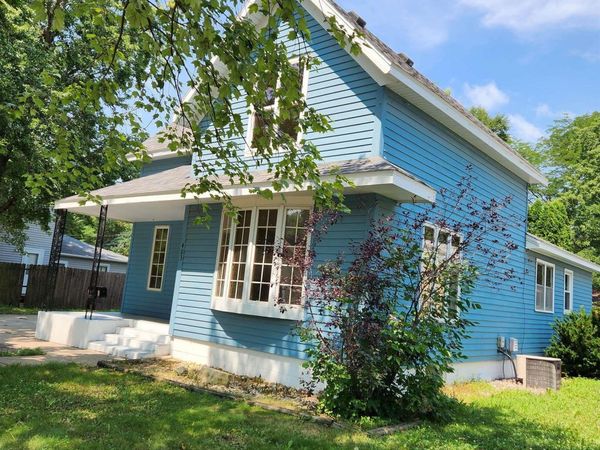 403 7th Avenue, Charles City, IA 50616