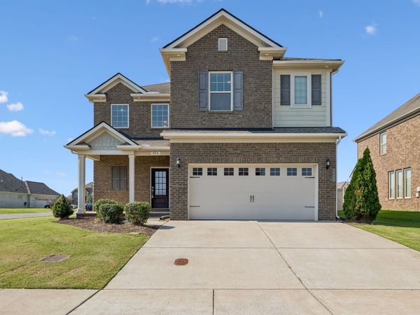 854 Sapphire Dr , Murfreesboro, TN 37128