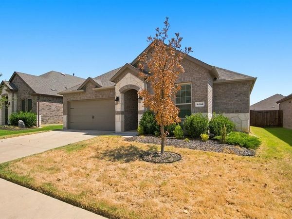 3250 Hunters Glen Drive, Aubrey, TX 76227