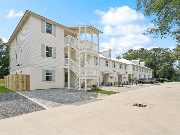 745 CARROLL Street , Unit E, Mandeville, LA 70448
