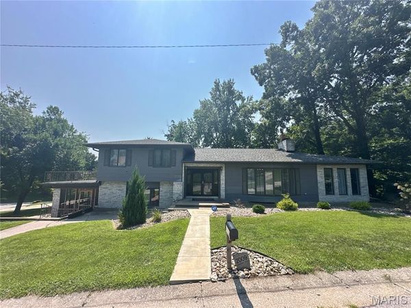 2009 Crescent Drive , Hannibal, MO 63401