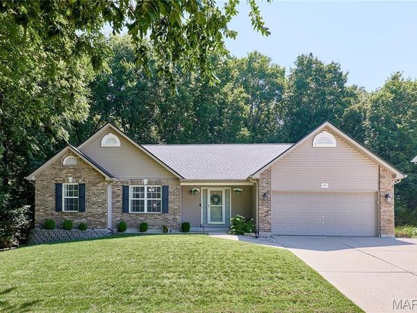 2062 Great Oaks Valley Drive, Wentzville, MO 63385