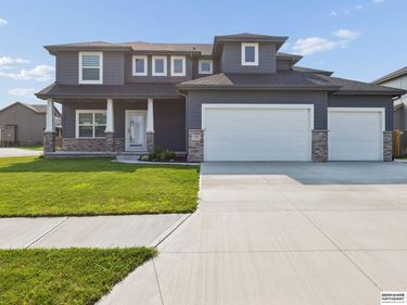 7806 S 199th Street, Gretna, NE 68028