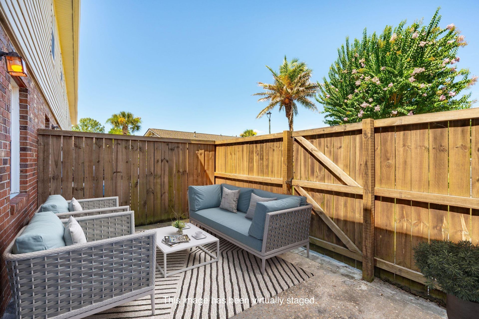 415 Parkdale Drive Photo 15