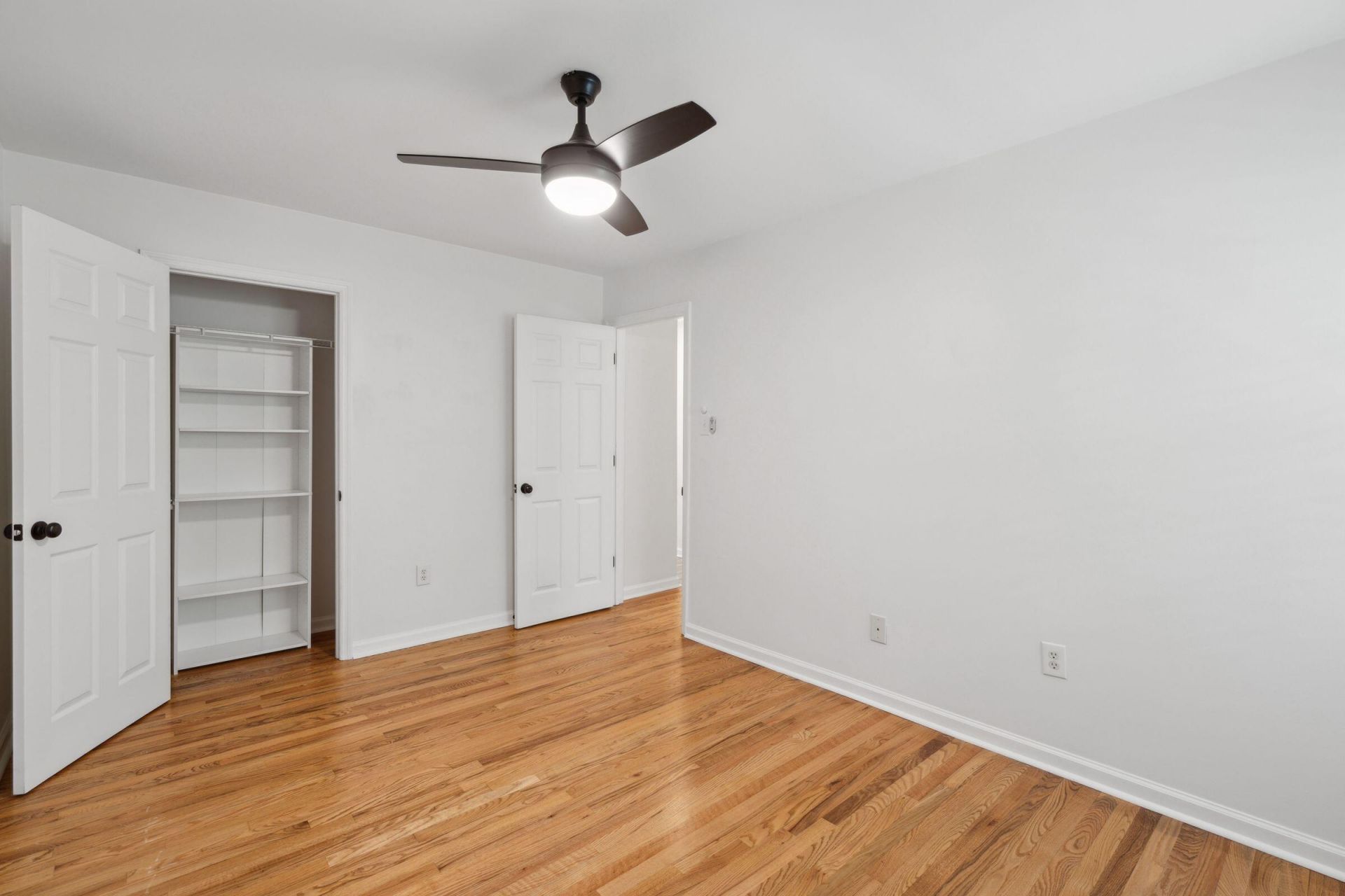 415 Parkdale Drive Photo 24