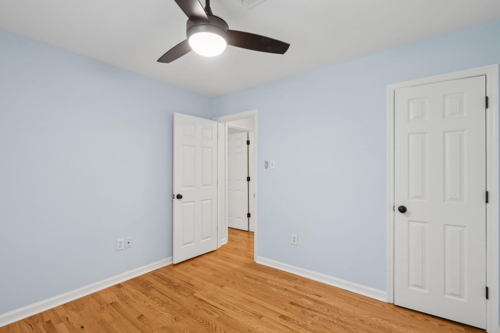 415 Parkdale Drive Photo 26