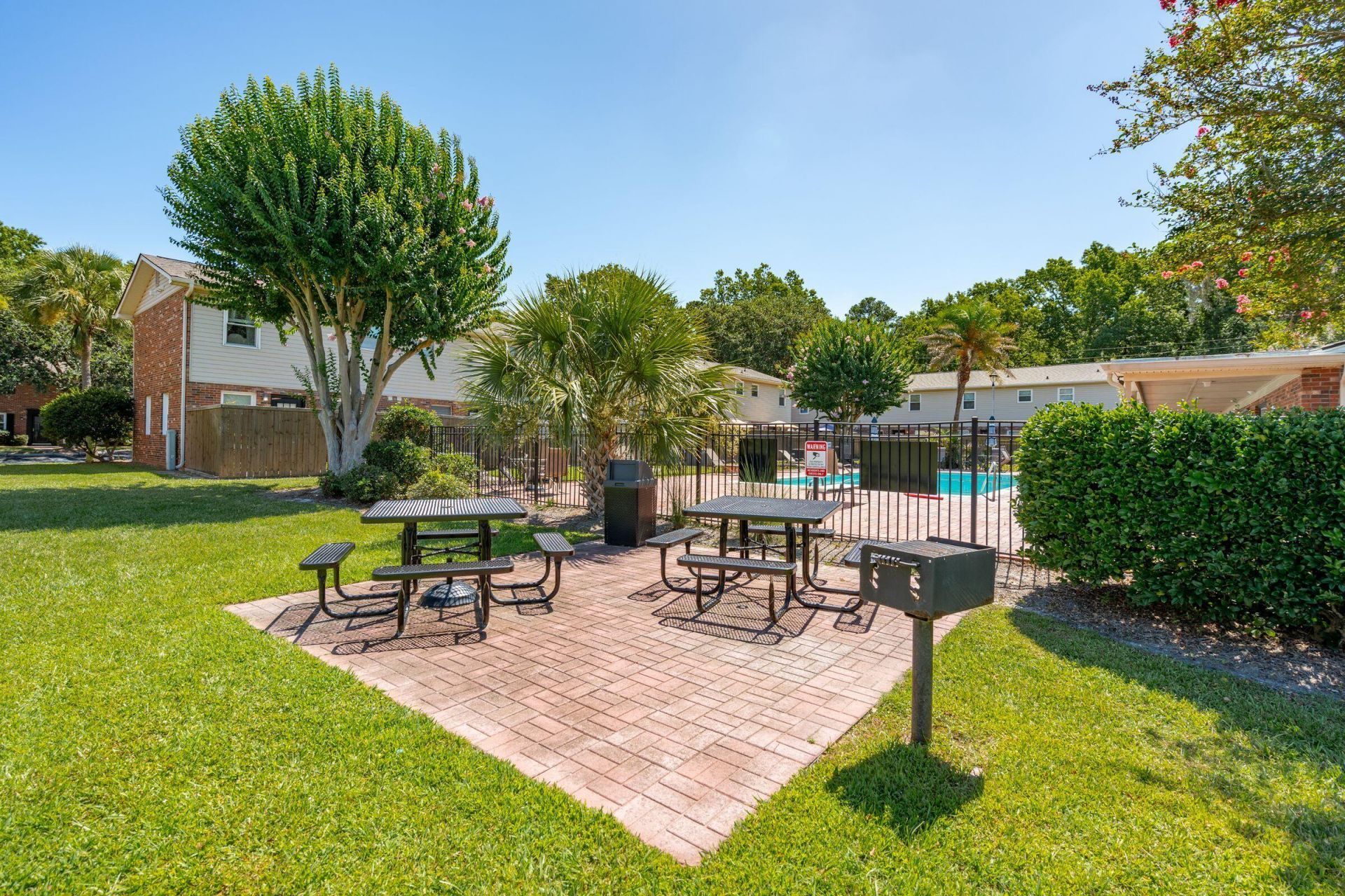 415 Parkdale Drive Photo 35