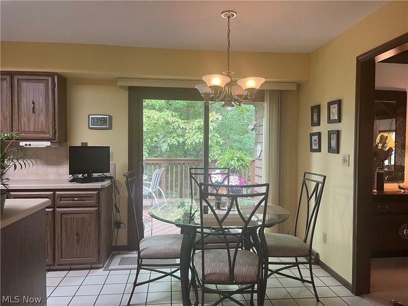 6800 Strathmore Drive, Valley View, OH 44125 Photo 13
