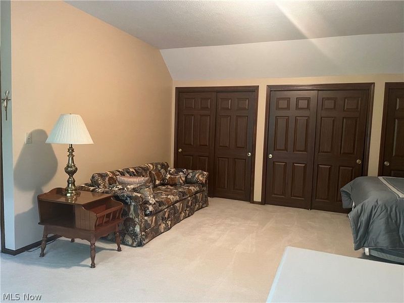6800 Strathmore Drive, Valley View, OH 44125 Photo 33