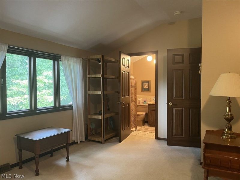 6800 Strathmore Drive, Valley View, OH 44125 Photo 35