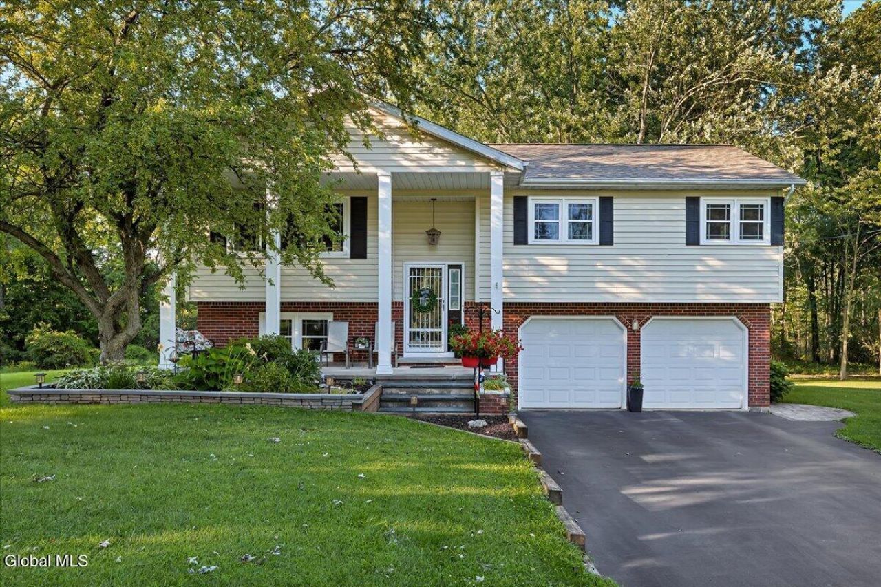 609 Waite Road, Clifton Park, NY 12065 Main Photo
