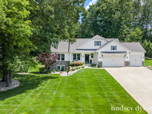 6262 Boulder Ridge Drive NE, Belmont, MI 49306