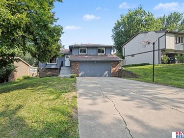 3323 S 158th Street, Omaha, NE 68130