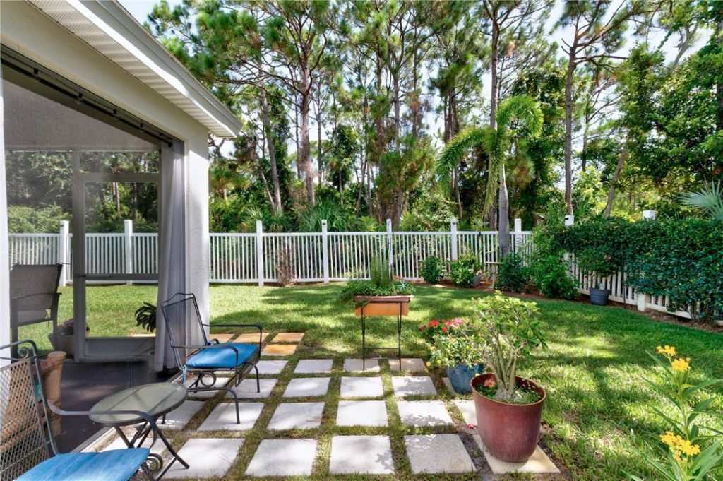 250 Briarcliff Circle, Sebastian, FL 32958 Photo