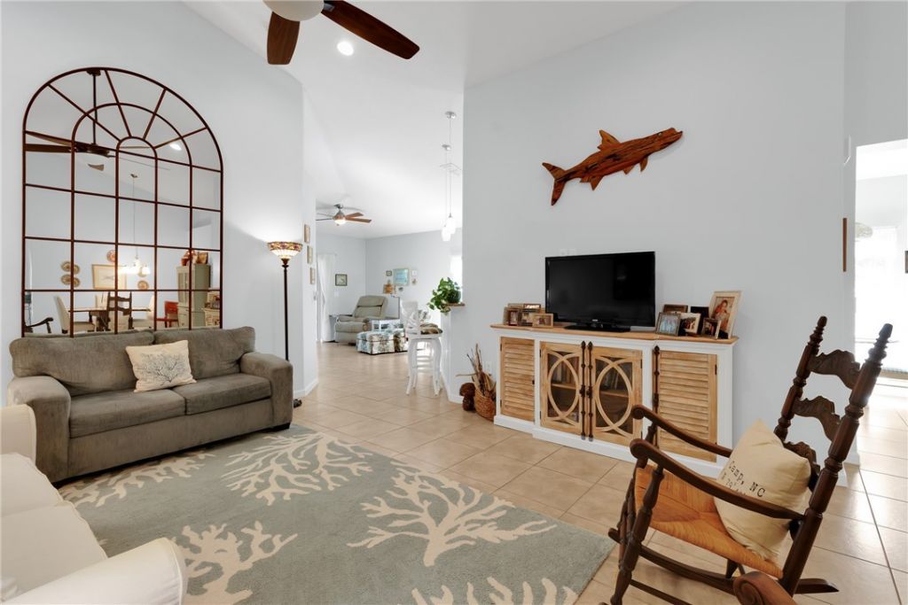 250 Briarcliff Circle, Sebastian, FL 32958 Photo