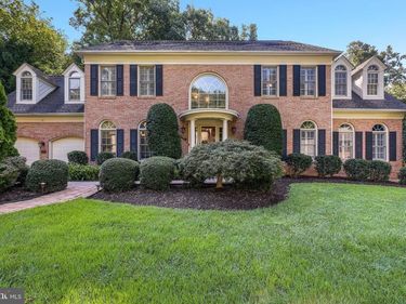 9105 OAK CHASE COURT, FAIRFAX STATION, VA 22039