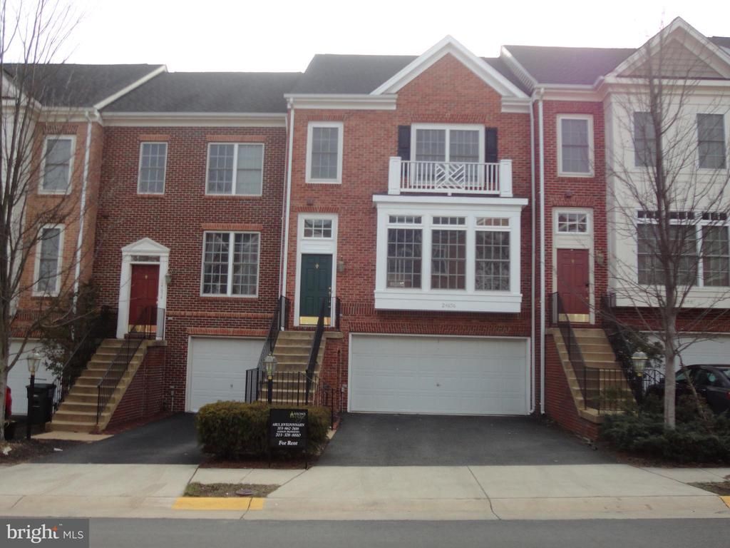24656 Kings Canyon Square, Aldie, VA 20105 Main Photo