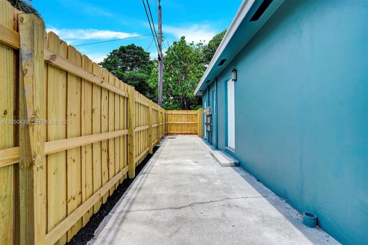 929 S N St, Unit 5, Lake Worth, FL 33460 Photo