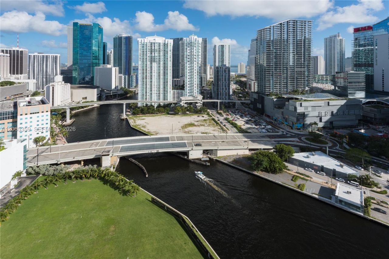 92 SW 3rd Street , Unit 2812, Miami, FL 33130 Photo