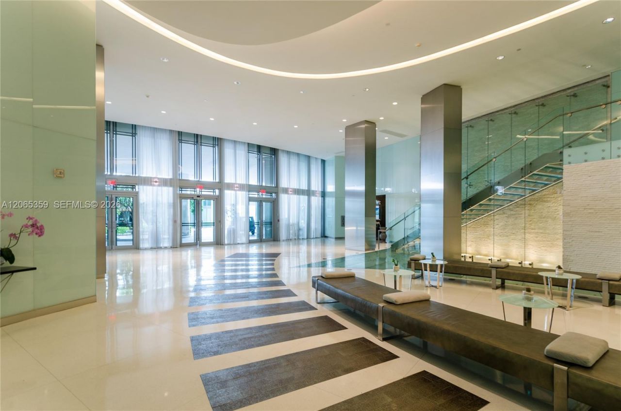 92 SW 3rd Street , Unit 2812, Miami, FL 33130 Photo