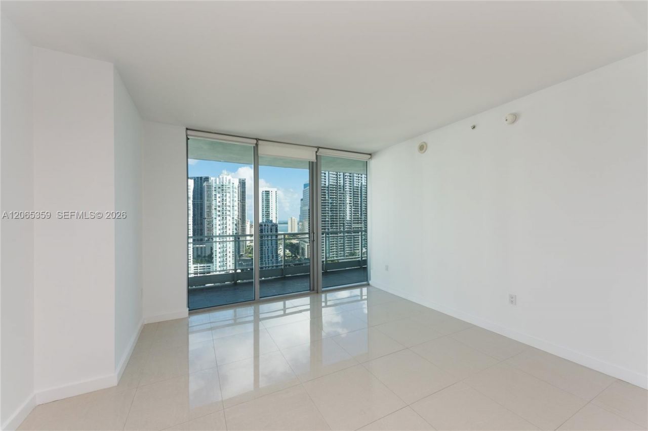 92 SW 3rd Street , Unit 2812, Miami, FL 33130 Photo