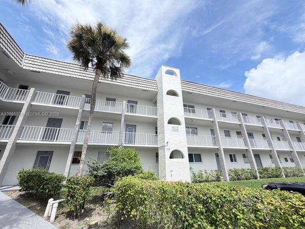 8305 Sunrise Lakes Blvd , Unit 310, Sunrise, FL 33322