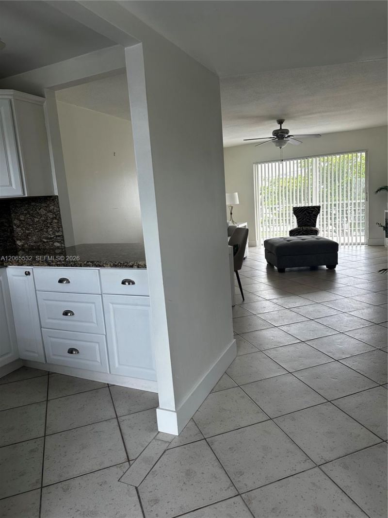8305 Sunrise Lakes Blvd , Unit 310, Sunrise, FL 33322 Photo
