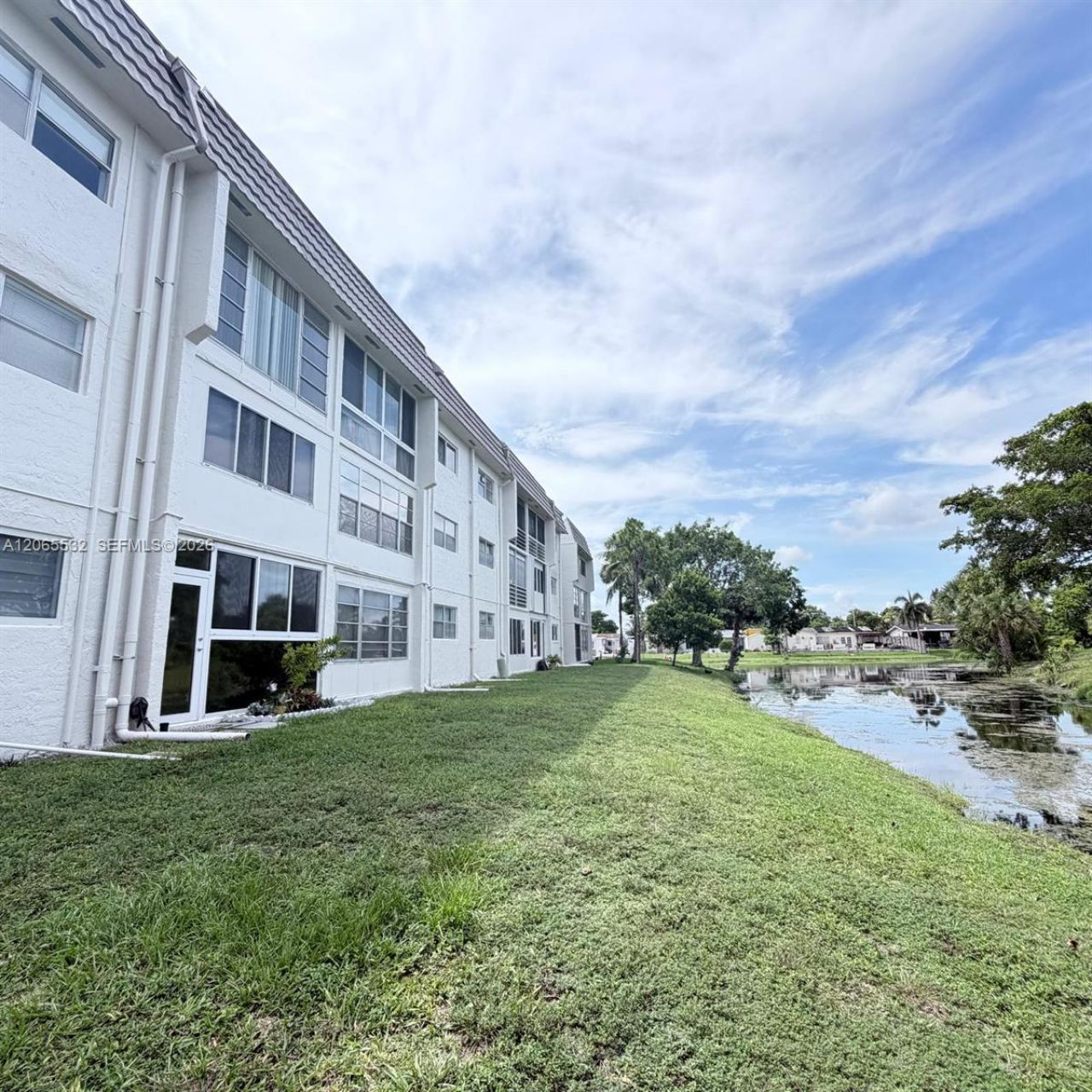 8305 Sunrise Lakes Blvd , Unit 310, Sunrise, FL 33322 Photo