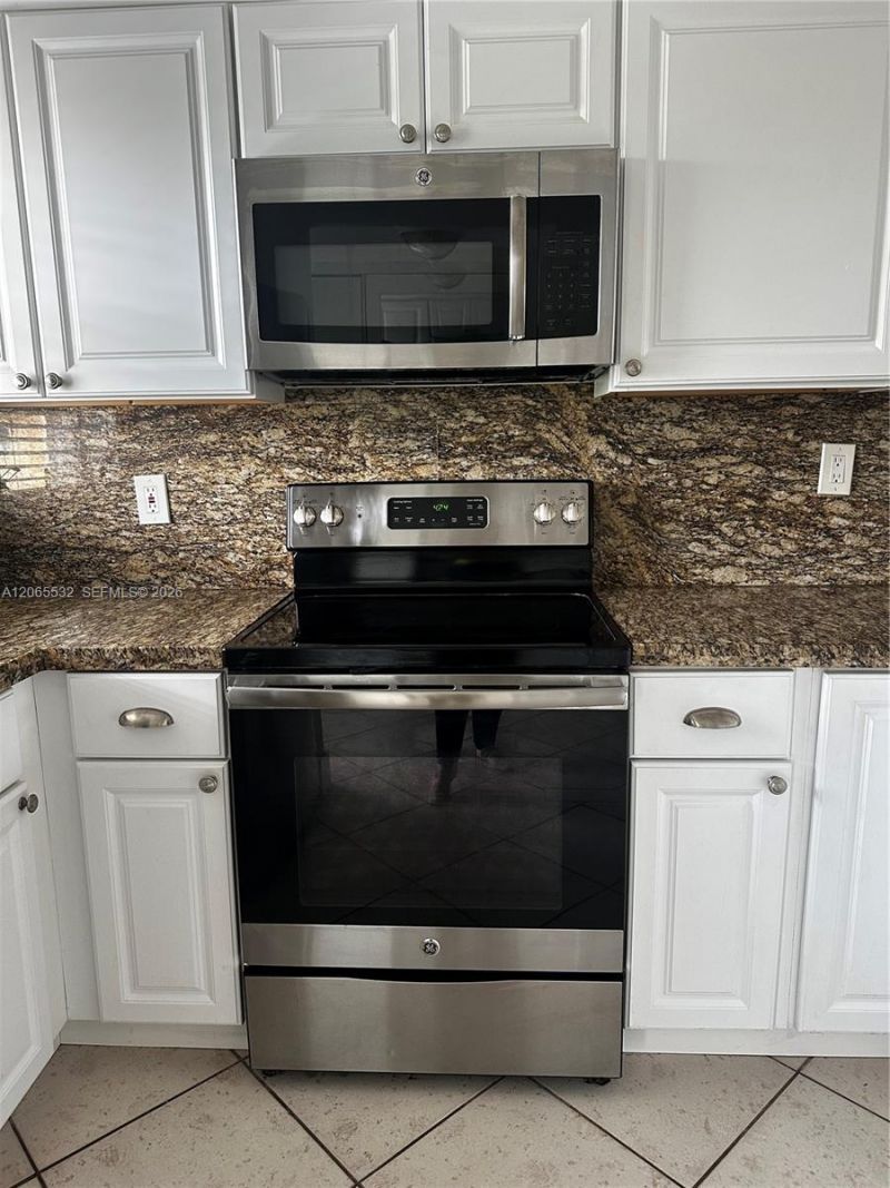 8305 Sunrise Lakes Blvd , Unit 310, Sunrise, FL 33322 Photo