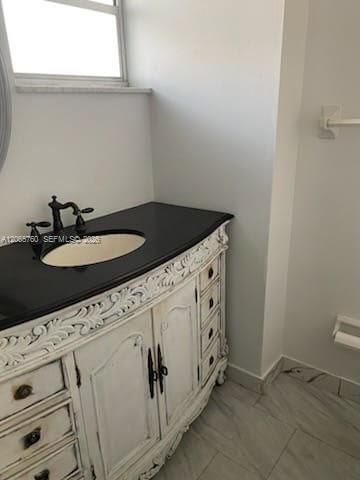 410 SE 2nd St , Unit 408, Hallandale Beach, FL 33009 Photo