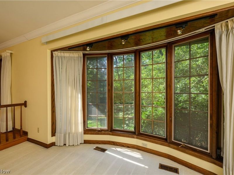 16 S Bentley Drive SE, Canton, OH 44709 Photo 13