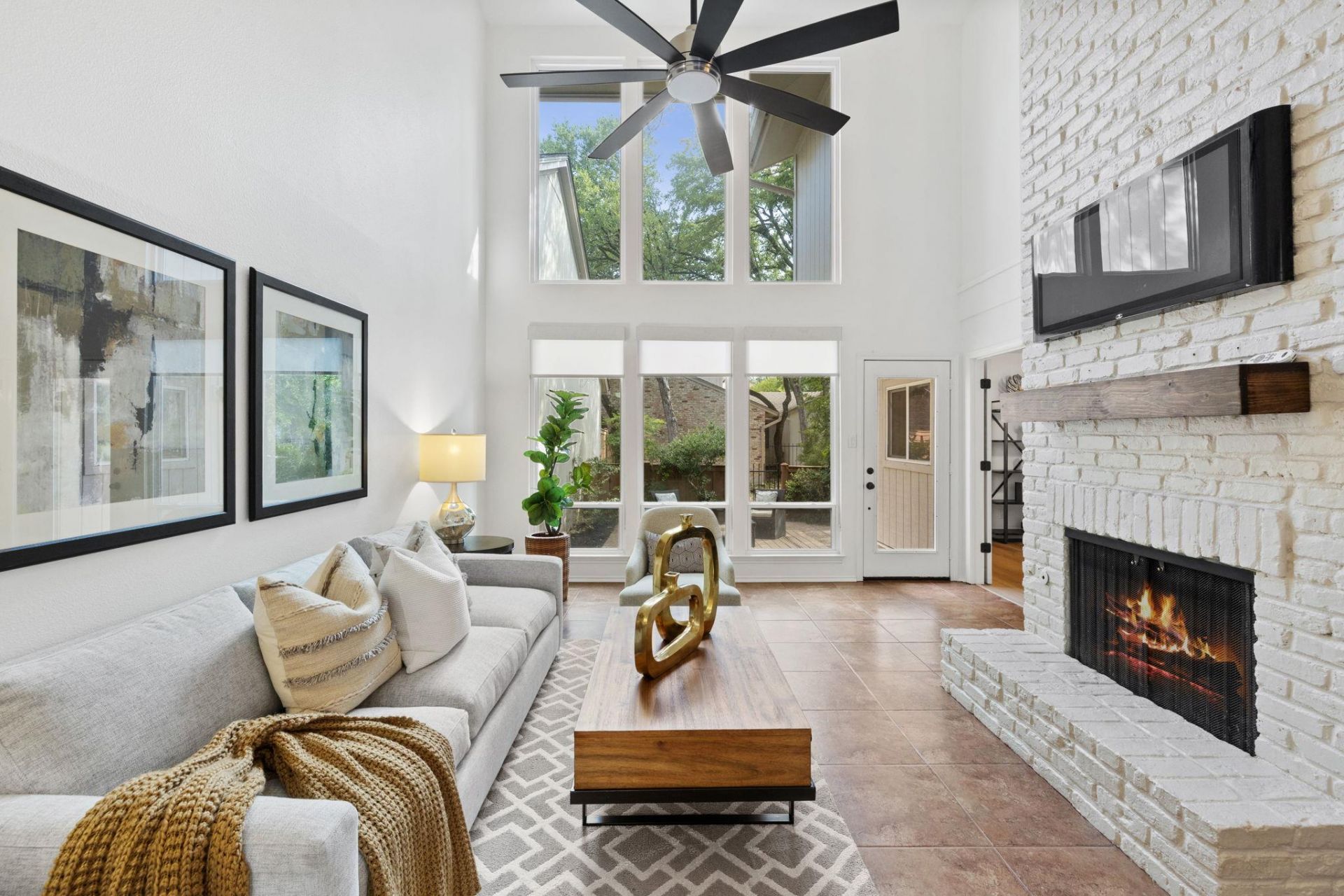 8346 Summerwood Dr, Austin, TX 78759 Main Photo