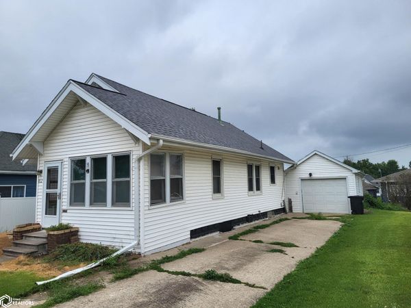 812 May Street, Marshalltown, IA 50158