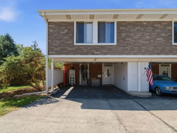 27 Cour Deauville, Palos Hills, IL 60465