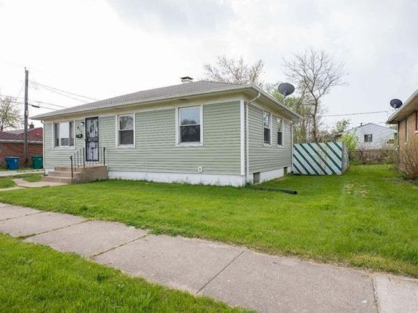 811 E 15th Avenue , Gary, IN 46407
