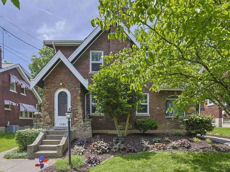 1581 Wittekind Terrace, Cincinnati, OH 45224 Photo 2