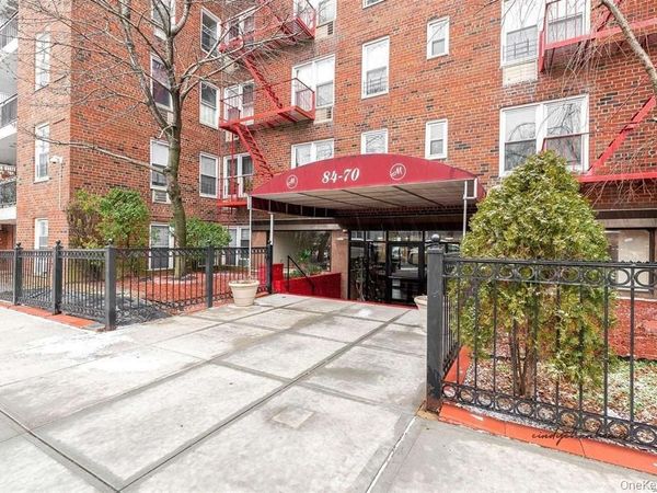 84-70 129th Street , Unit 6N, Kew Gardens, NY 11415