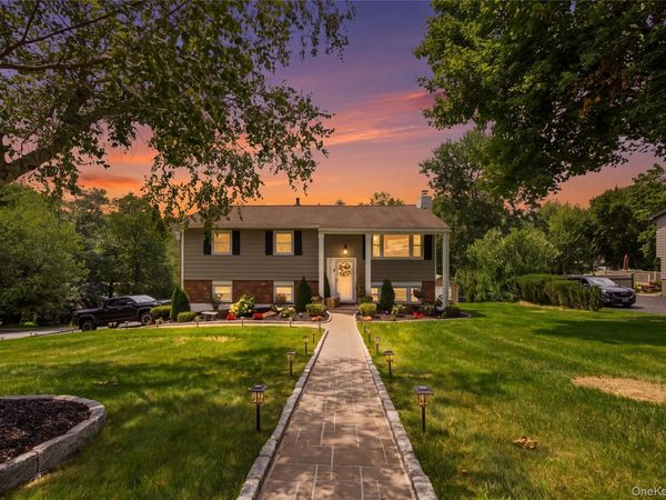 19 McMillan Avenue , Mahopac, NY 10541