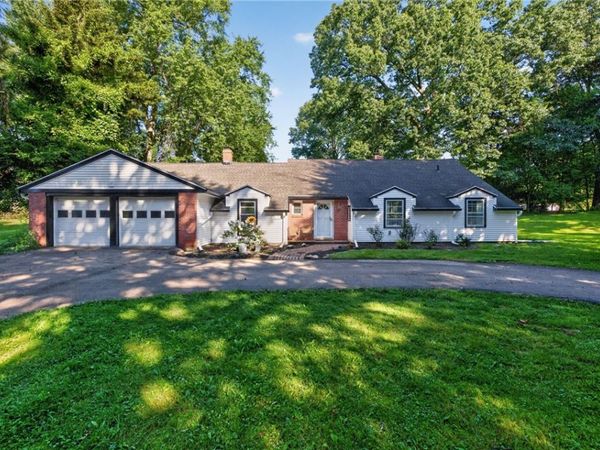 146 Crossover Road , Fairport, NY 14450