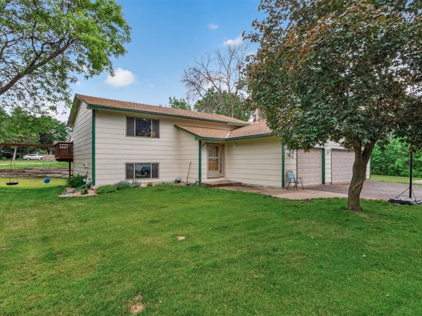 12515 Hummingbird Street NW, Coon Rapids, MN 55448