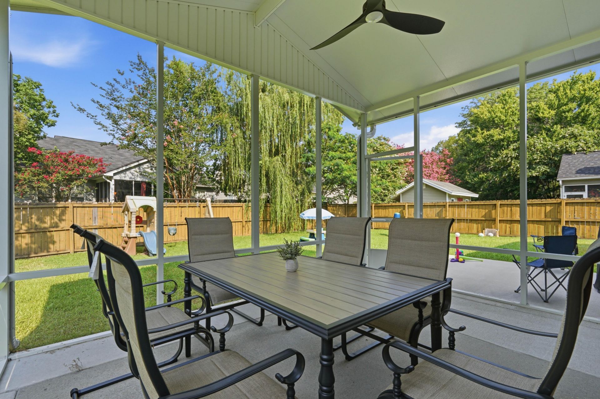 150 Cabrill Drive Photo 18