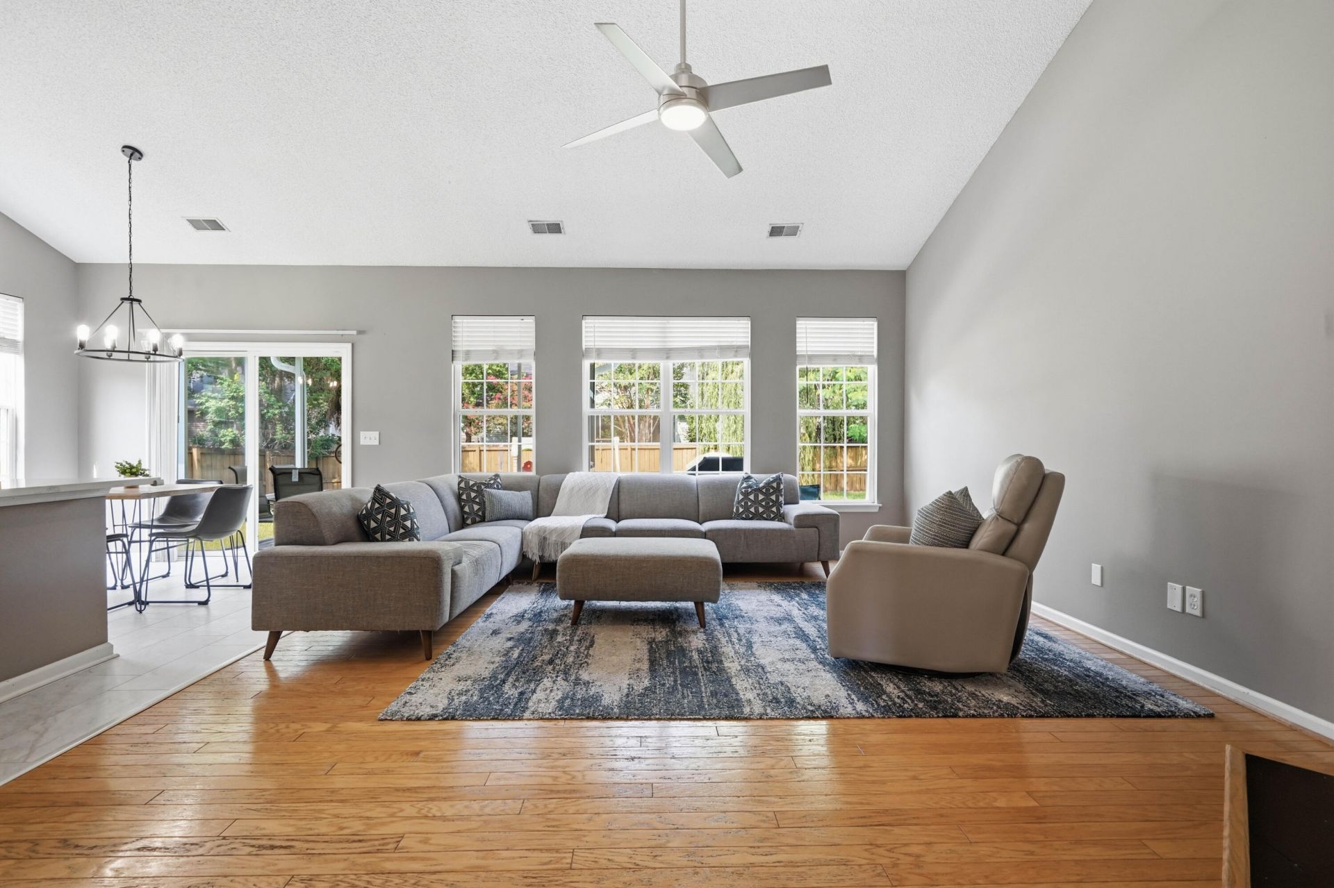 150 Cabrill Drive Photo 6