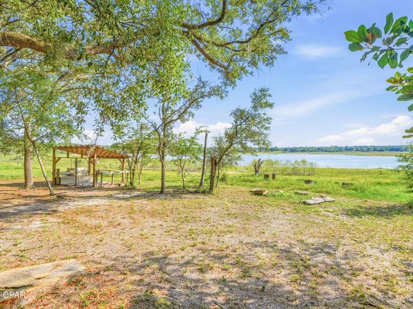 2007 Ambassador Court, Chipley, FL 32428