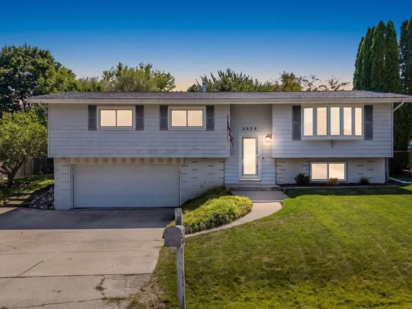 2925 Cherry Tree COURT, Racine, WI 53402