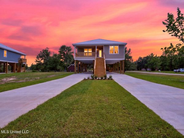 10113 Bald Eagle Drive, Biloxi, MS 39532
