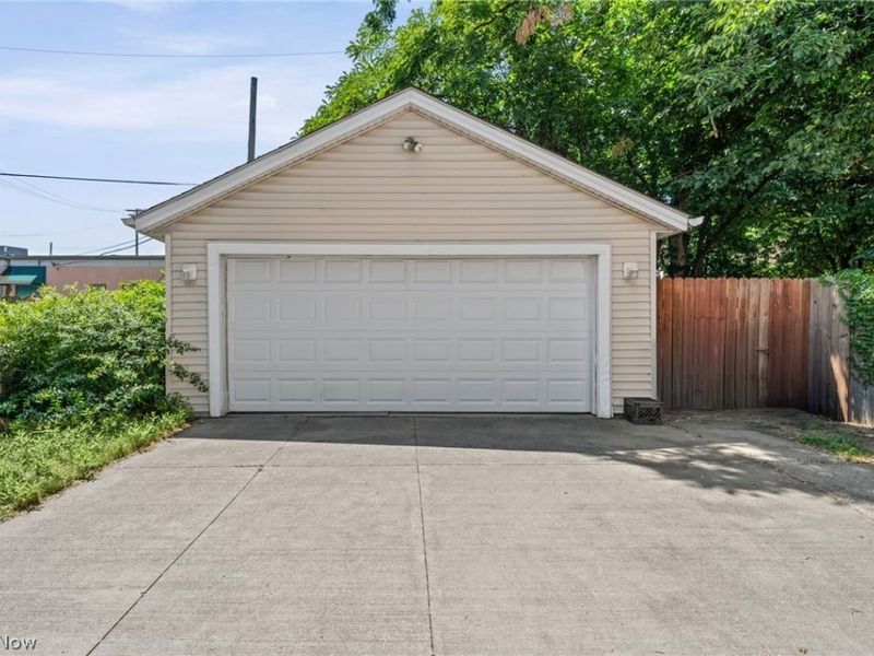 1696 E 85th Street, Cleveland, OH 44106 Photo 42