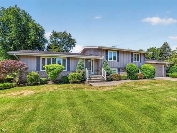 779 Cricket Avenue , Conneaut, OH 44030