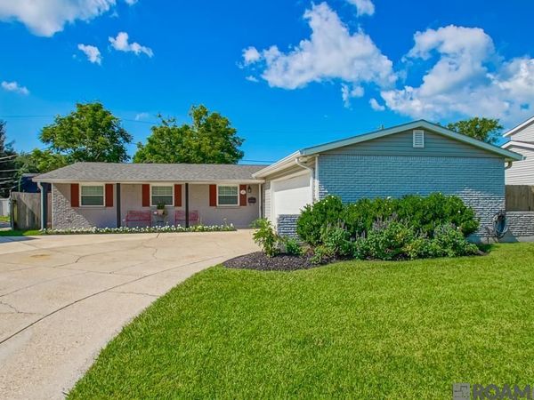 404 Belle Chase Dr, Laplace, LA 70068
